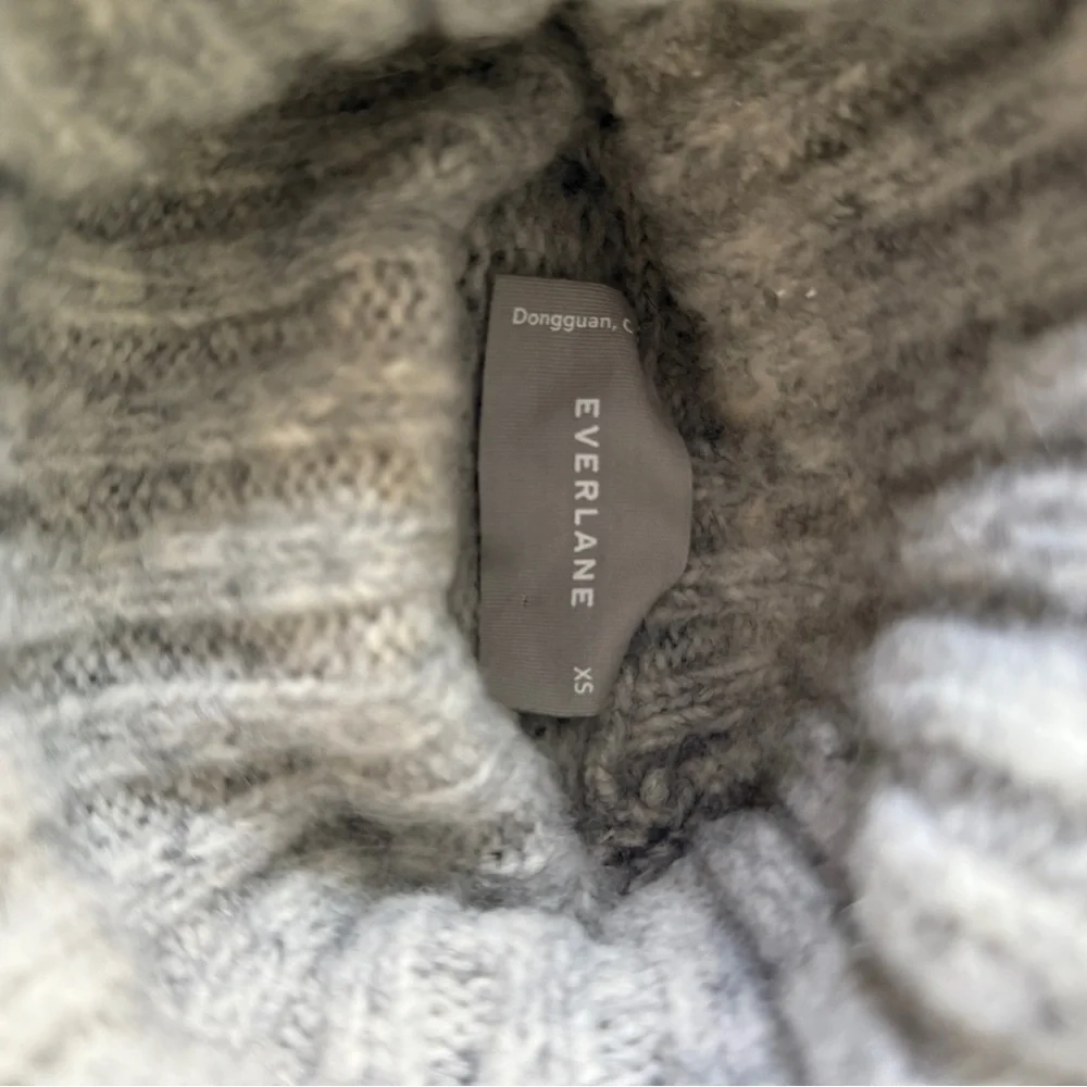 Everlane Softest Gray Chunky Women’s Sweater Size XS/S - Picture 8 of 8